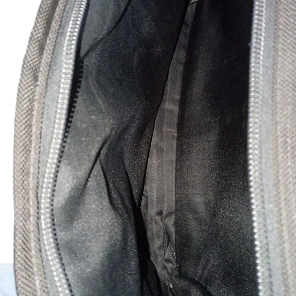 TUMI Briefcase Black 26160DH Business Bag Durable Expandable Pockets 13x17 Used